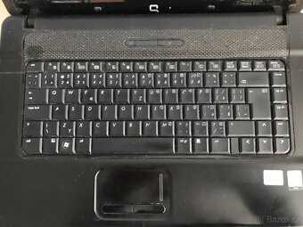 Compaq 610, velikost 15,6", procesor Intel Core 2Duo - 8