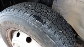 Prodám 4x pneu na dodávku, včetně disků - 8