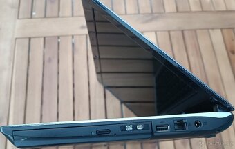 Asus U30J - Intel Core i5 M540 2.53GHz, 240GB SSD, 4GB RAM - 8