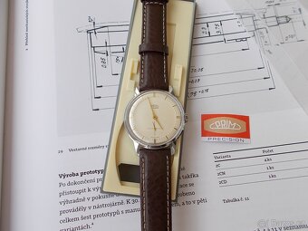 luxusni vyhledavane hodinky prim traktor rok 1960 funkcni - 8
