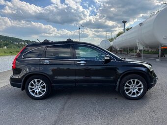 Honda CR-V 3. generace (r. v. 2008), výbava Executive - 8