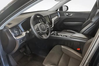 Volvo XC60 B4 AWD Momentum Advanced Edition rok 2020 - 8