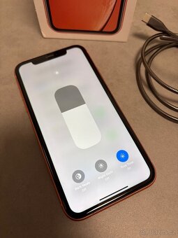 iPhone XR 64GB – Coral (A+ stav) - 8