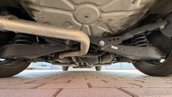 NA PRODEJ 2X //Volkswagen Touran //1.6TDi//77kW//7MÍST// - 8