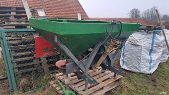 Rozmetadlo průmyslových hnojiv - 8