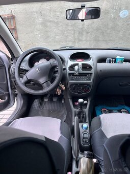 Peugeot 206 - 8