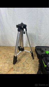 Otočný automatický křížový laser 4D - 8