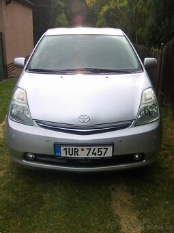 Výjimečná příležitost Nadstandartní Prius na prodej - 8