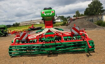 Nový diskový stroj Agro-Masz BT40H - h m záběr - 32 disků - 8