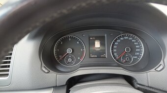 VW SHARAN 2.0 TDi 130KW DSG NAVI KAMERA WEBASTO ORIG.TAŽNÉ - 8