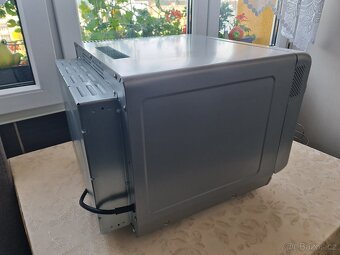 Multifunkční mikrovlnná trouba Bauknecht - 8