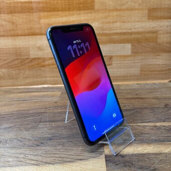 IPhone 11 64GB, černý (12 měsíců záruka) - 8