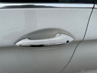 BMW F11 530D 180kw - díly - 8