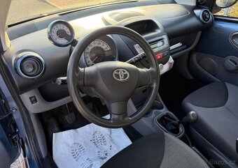 Toyota Aygo 1,0 i klima serviska nová STK benzín - 8