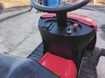 Sekací traktor Castelgarden 15,5/92 Hydro - 8