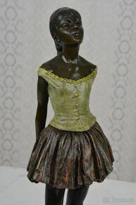 Bronzová socha - Baletka na mramoru - kolorovaná - 8