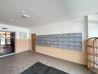 Garsonka s lodžií v Chomutově - 8