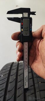 215/55/17 Nexen NFera SU1, DOT 4723, vzorek 7.7mm - 8