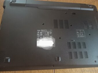 Prodám notebook Acer - 8