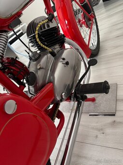 ČZ 125 C - 8