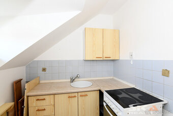 SLEVA  Prodej podkrovního bytu 2+kk, 35 m2 - Louny východ - 8