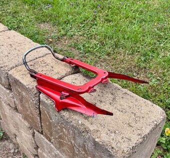 ČZ 125 175 250 sport - podsedlový rámeček - 8