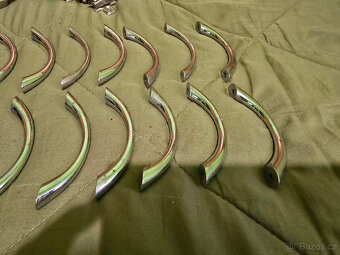 Predam pánty a uchytky - 8