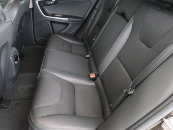 Volvo V60 2.0D4,110kW,Manuál - 8