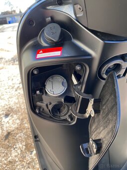 Sym Fiddle 125 skútr v retro stylu - 8