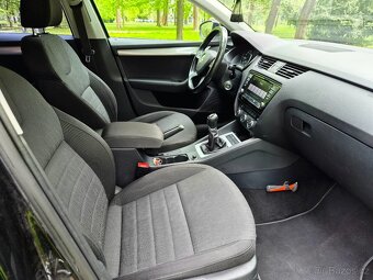 ŠKODA OCTAVIA III COMBI - 8
