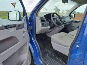 Volkswagen Transporter T5, 9 míst, klima, tažné zařízení - 8