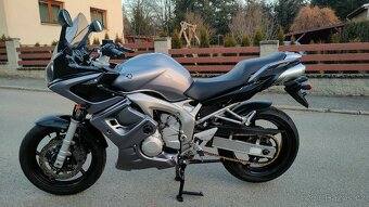 Yamaha FZ6 Fazer - 8