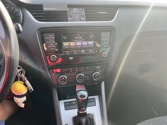 Škoda octavia 3 combi 1.6tdi DSG - 8