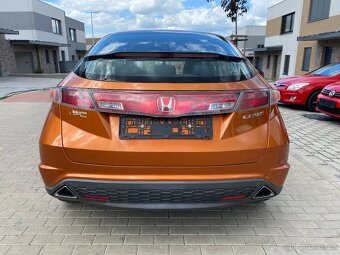 Honda Civic 1.4i, 61 kW, r. 10/2008, klima, ALU, nová STK - 8