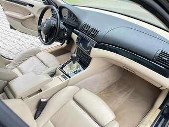 BMW E46 330i Touring - 8