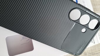 Samsung Galaxy S25 kryt carbon nejmenší verze - 8