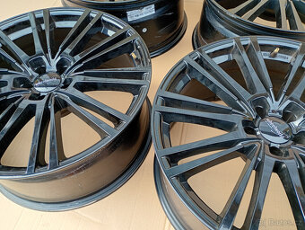 ALU kola 5x112 9J R20 d66.6mm ET20        WH18 - 8