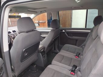 Volkswagen Touran 2.0TDI - 8