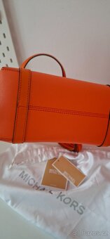 Krásná kožená kabelka Michael Kors - 8