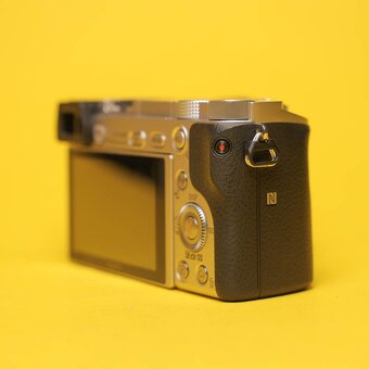 Sony Alpha A6000 + 16-50/3,5-5,6mm | 4033779 - 8