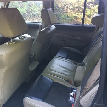 Jeep Commander 3.0 CDi - 8