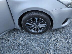 Toyota Avensis 2.0 D4D - 8