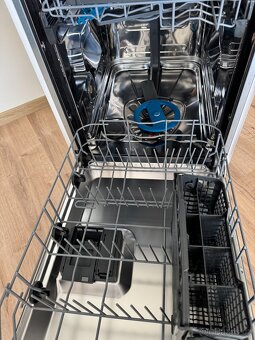 Úzká vestavná myčka Electrolux EES42210L – 45 cm, plně funkč - 8