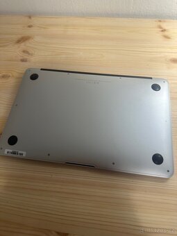 Apple MacBook Air 11” 2015 i5 8GB RAM 256GB - 8