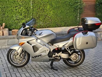 Honda VFR 800fi RC46 TOP výbava a stav - 8