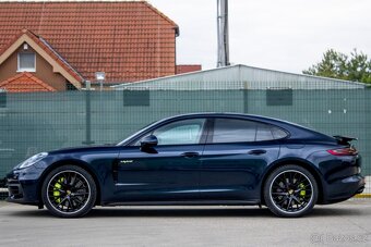 Porsche Panamera 4 E-Hybrid 4x4 A/T - 8