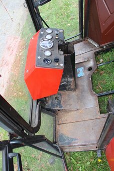 Zetor crystal 8111 8145 kabina pěkný stav - 8