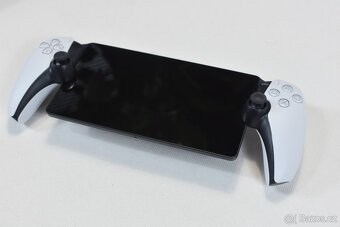 Sony PlayStation Portal - 8