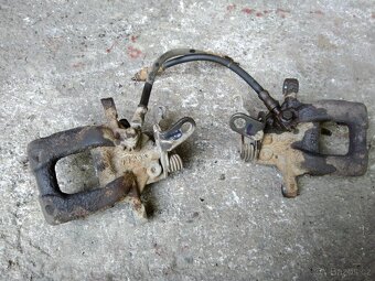 Škoda Yeti - díly - 8