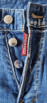 DSQUARED2 (52-36). - 8